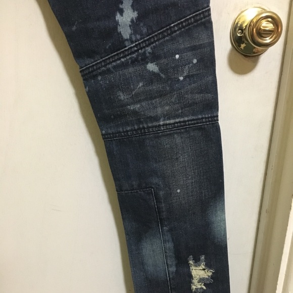 Distressed Denim - Picture 7 of 8